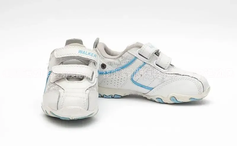 意昂3入口登录百度人工翻译潮流运动鞋穿搭指南：打造时尚与舒适并重的运动风