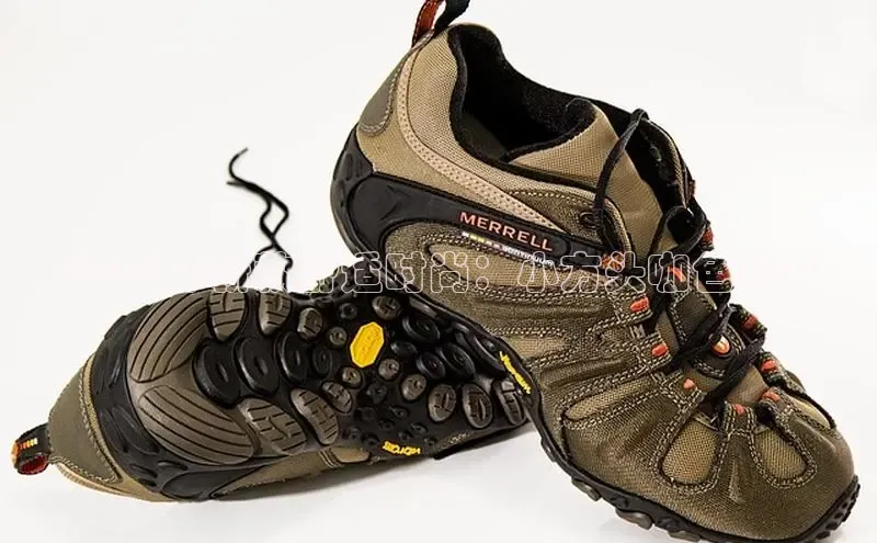 意昂3官网入口百度识图2024 年新款舒适时尚：小方头咖色鞋子