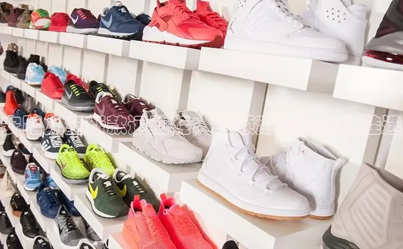 安踏儿童新款运动鞋：引领潮流的运动佳选